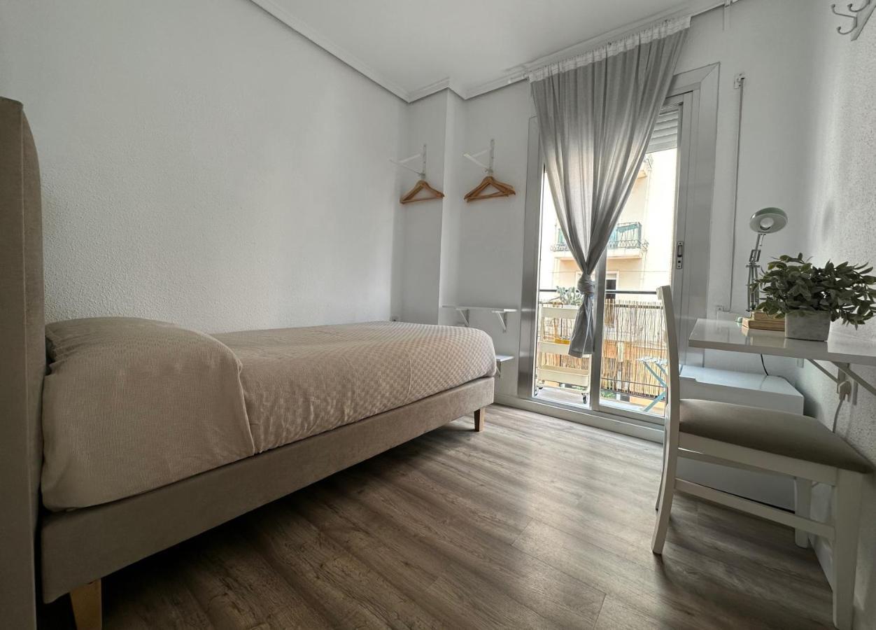 Slow Room Valencia Bagian luar foto